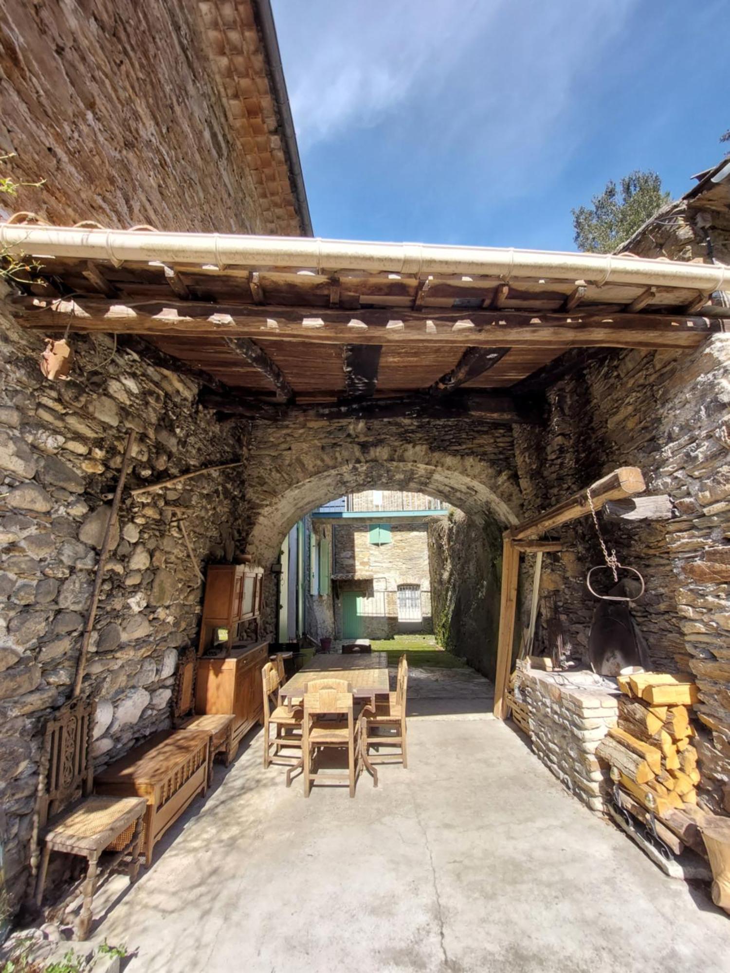 Gite Et Jardin En Bord De Riviere Saumane Экстерьер фото